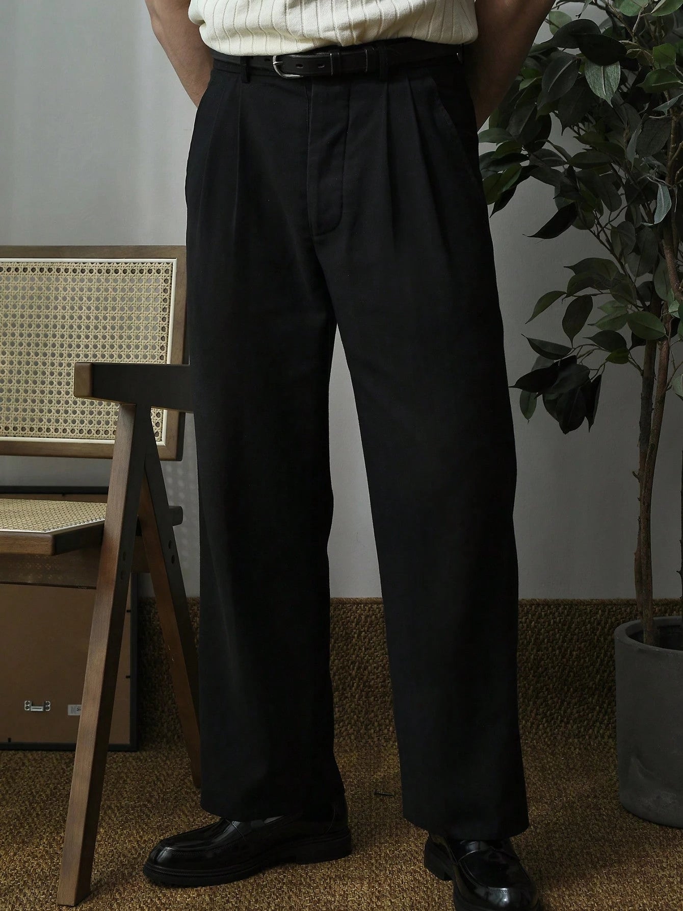 Men's Crease Resistant Straight Leg Dress Pants