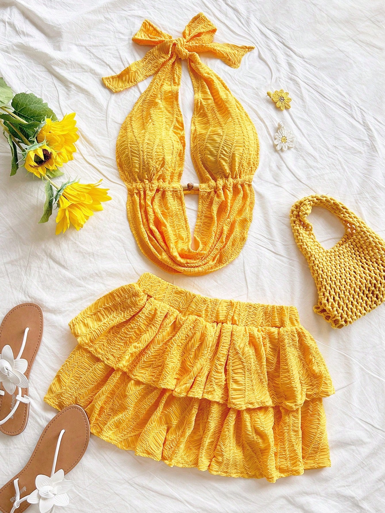 Soleia Women'S V-Neck Hollow Out Halter Backless Camisole & Mini Skirt 2 Pieces Set, Knitted Texture, Suitable for Holiday, Date, Afternoon Tea, Vacation, Music Festival, Bohemian Style, Spring/Summer