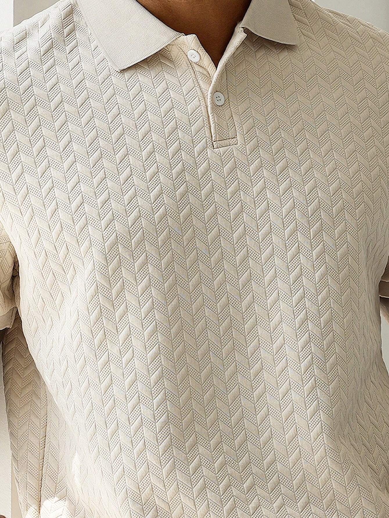 Men's Casual Style with Diamond-Texture Knit Short-Sleeve Khaki Polo Shirt with a Button Placket