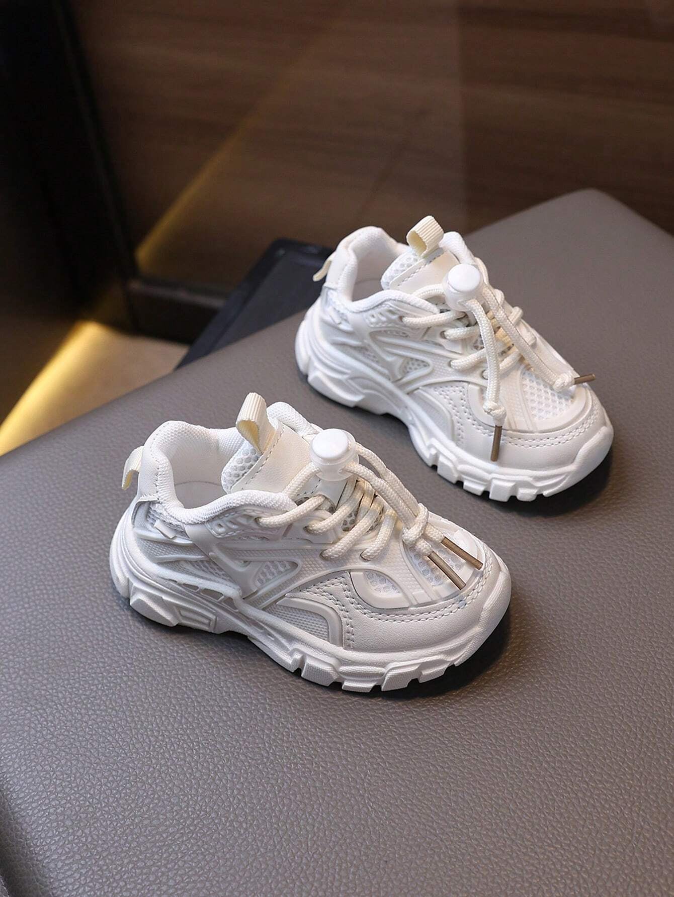 1Pair Of Soft Bottom Solid Color Mesh Fabric Sneakers, Breathable, Anti-Slip, Fashionable Baby Shoes