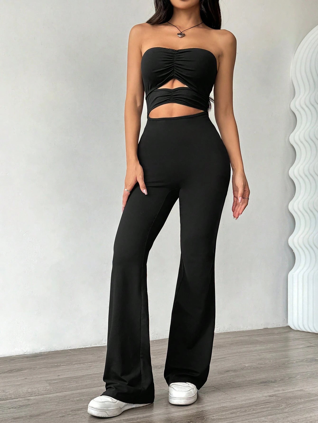 Midnight Cutout Muse