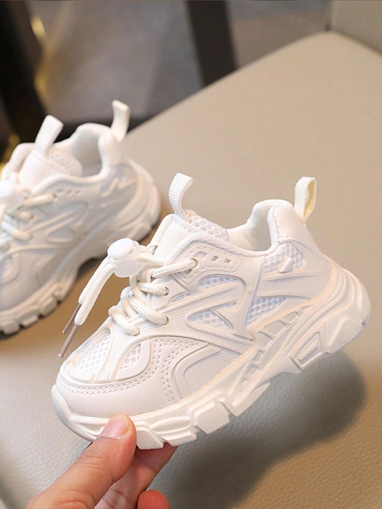 1Pair Of Soft Bottom Solid Color Mesh Fabric Sneakers, Breathable, Anti-Slip, Fashionable Baby Shoes